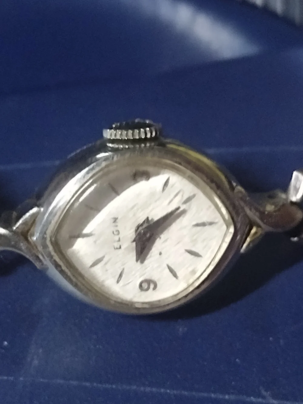 1950s Elgin Wind Up Ladies Watch With Extra Band